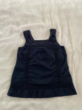 GAP Black Gauzy Flowy Tank Size Medium Eyelet Trim Navy Blue Summer